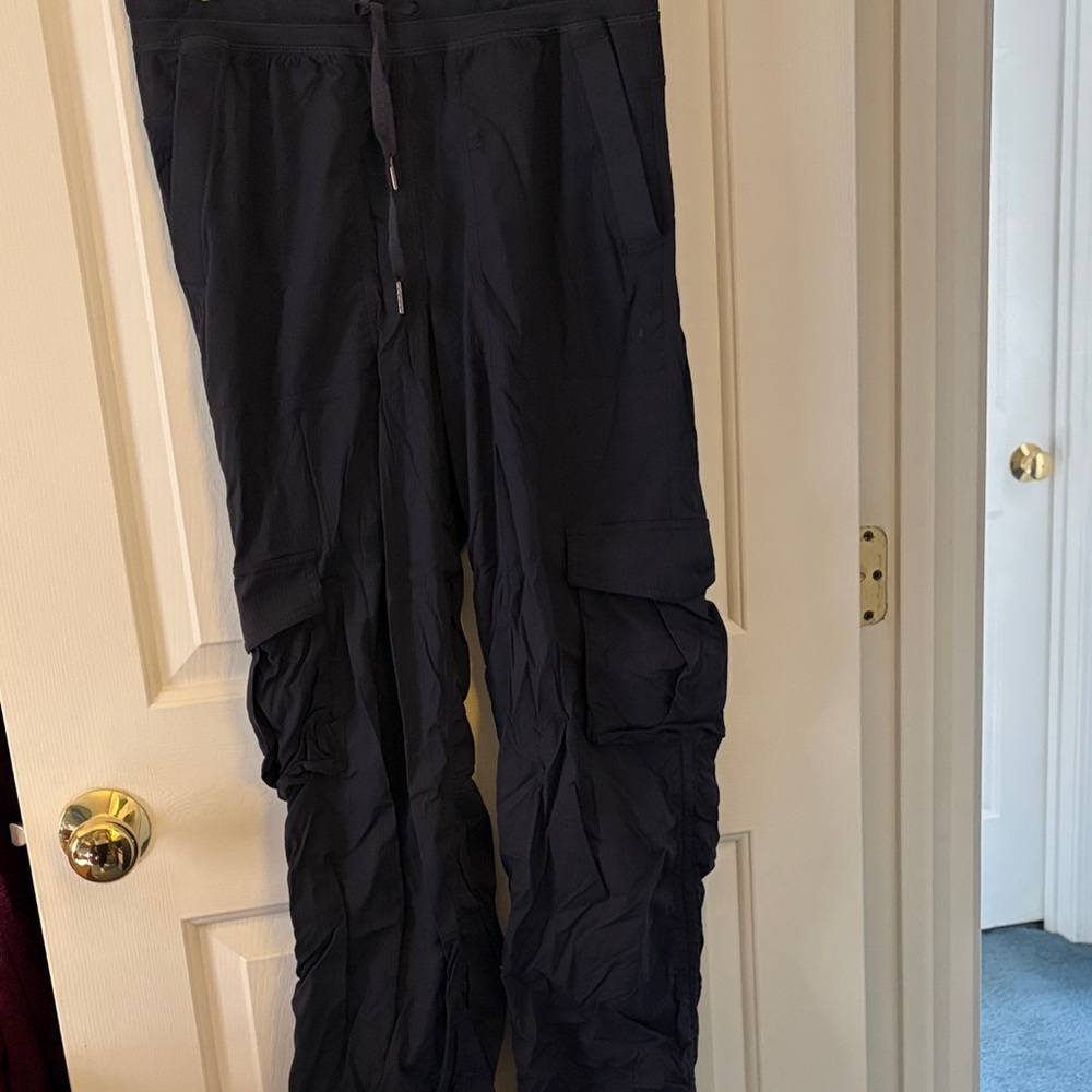 Lululemon dance studio cargo pants Black night size small